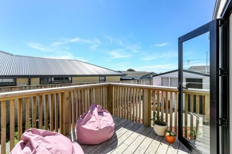 Photo of property in 105 Parklands Avenue, Bell Block, New Plymouth, 4312