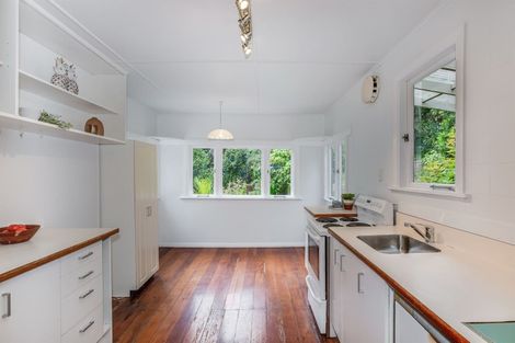 Photo of property in 78 Airlie Road, Plimmerton, Porirua, 5026