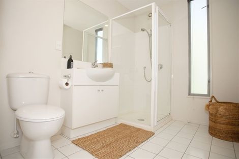 Photo of property in 35 Oakford Close, Riccarton, Christchurch, 8011