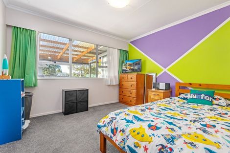 Photo of property in 12 Robinson Crescent, Westbrook, Palmerston North, 4412