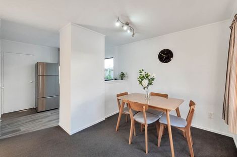 Photo of property in 1/130 Bruce Mclaren Road, Henderson, Auckland, 0612