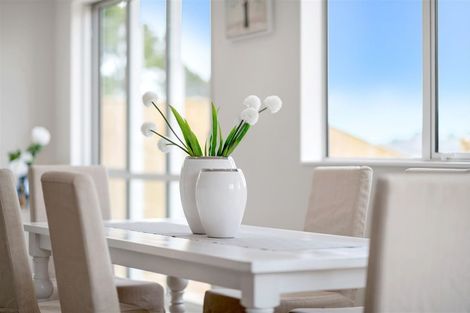 Photo of property in 15 Drumconnell Drive, Flat Bush, Auckland, 2019