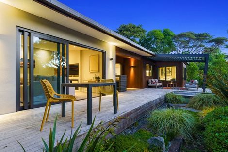 Photo of property in 154 Ngarara Road, Waikanae, 5391