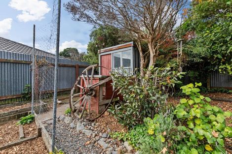 Photo of property in 25b Pehi Kupa Street, Waikanae, 5036