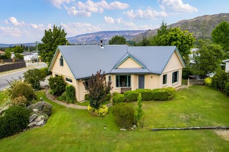 Photo of property in 24 Whitby Street, Clyde, 9330