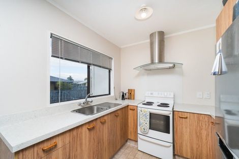 Photo of property in 99 Hillcrest Drive, Kelvin Grove, Palmerston North, 4414