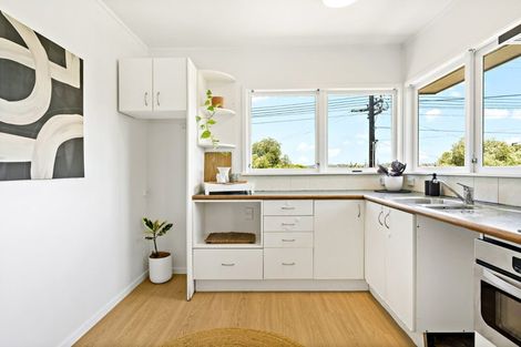 Photo of property in 1/34 Old Lake Road, Narrow Neck, Auckland, 0624