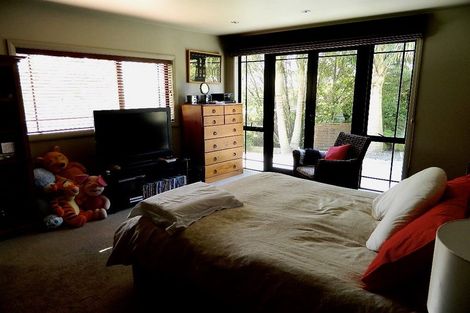 Photo of property in 27 Maritime Terrace, Birkenhead, Auckland, 0626