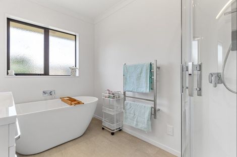 Photo of property in 8 Faydon Close, Ohau, Levin, 5570