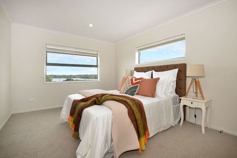 Photo of property in 3 Karauria Lane, Orewa, 0931