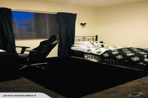 Photo of property in 9 Dallinger Street, St Andrews, Hamilton, 3200