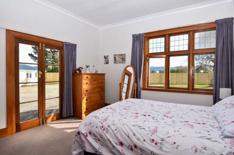 Photo of property in 15 Brown Avenue, Carterton, 5713