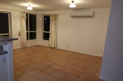 Photo of property in 9 Burnside Court, Rosedale, Auckland, 0632