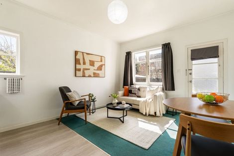 Photo of property in 51 Endeavour Street, Lyall Bay, Wellington, 6022
