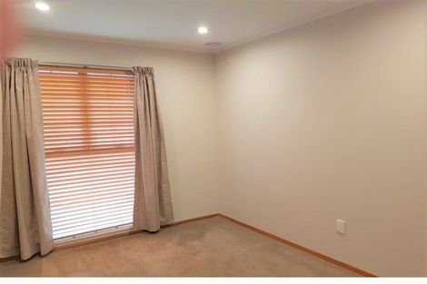Photo of property in 86 Omapere Street, Whitby, Porirua, 5024
