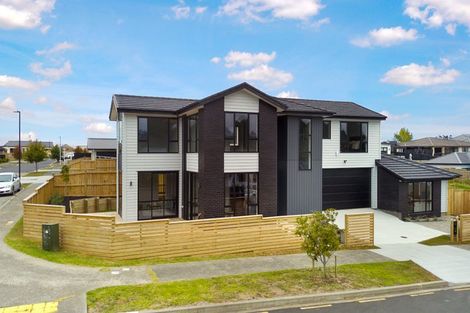 Photo of property in 19 Paihere Street, Huapai, Kumeu, 0810