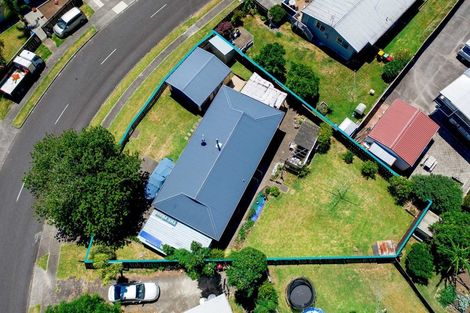 Photo of property in 1 Langstone Street, Welcome Bay, Tauranga, 3112