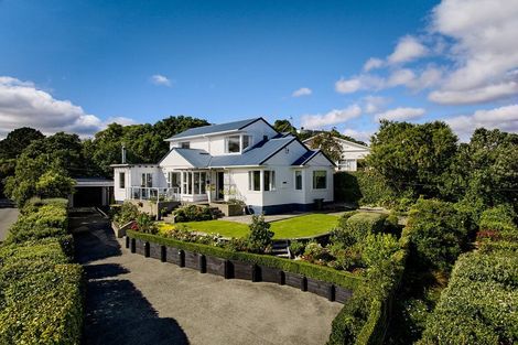 Photo of property in 1 Singers Road, Korokoro, Lower Hutt, 5012