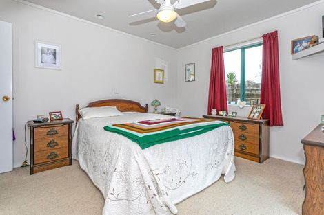 Photo of property in 132 Sharyn Place, Whangamata, 3620