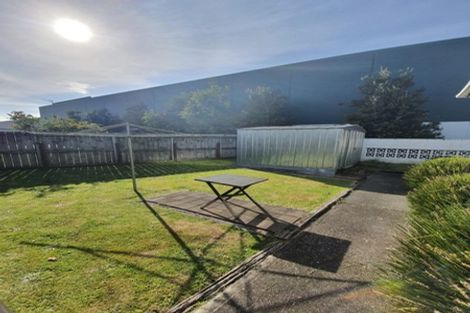 Photo of property in 25b Waimana Road, Conifer Grove, Takanini, 2112