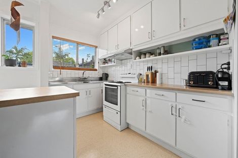 Photo of property in 5/1 Ribblesdale Road, Henderson, Auckland, 0612