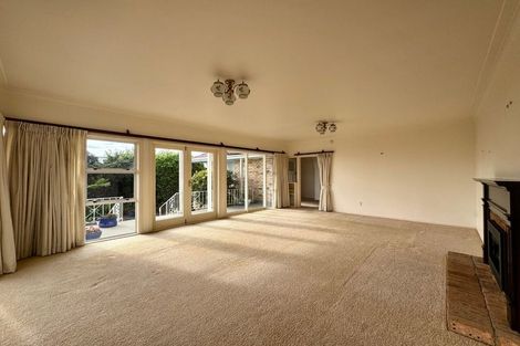 Photo of property in 107 Bleakhouse Road, Mellons Bay, Auckland, 2014