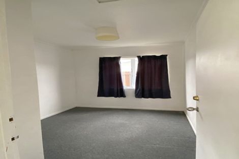 Photo of property in 92 Bruce Mclaren Road, Henderson, Auckland, 0612