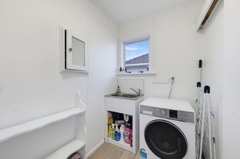 Photo of property in 31 Trafalgar Street, Westown, New Plymouth, 4310