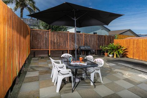 Photo of property in 11 Vitex Lane, Henderson, Auckland, 0612