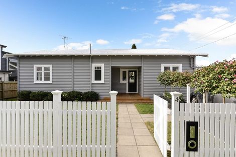 Photo of property in 4 Dyer Street, Whitiora, Hamilton, 3200