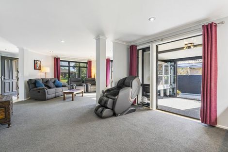 Photo of property in 6 Carrington Drive, Papamoa Beach, Papamoa, 3118