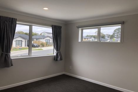 Photo of property in 80 Jeroboam Loop, Kumeu, 0810