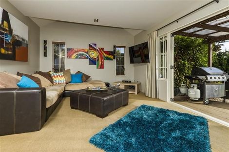 Photo of property in 7 Red Oak Place, Schnapper Rock, Auckland, 0632