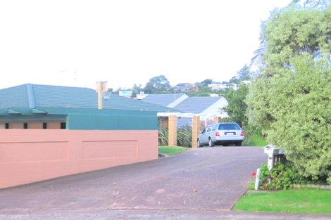 Photo of property in 13 Elgin Place, Red Beach, 0932