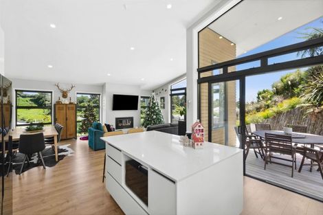 Photo of property in 90b Karina Road, Merrilands, New Plymouth, 4312