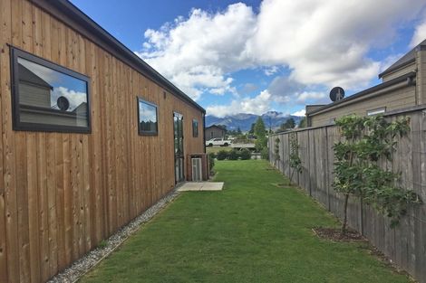 Photo of property in 6 Glen Dene Crescent, Wanaka, 9305
