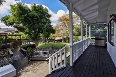 Photo of property in 54 Redlands Grove, Swanson, Auckland, 0612