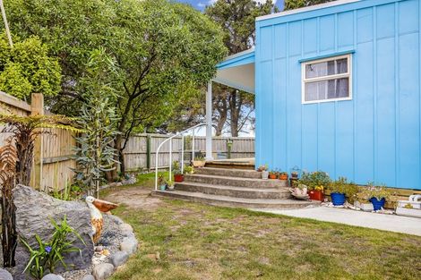 Photo of property in 19 South Crescent, Amberley, 7481