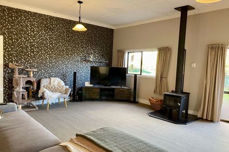 Photo of property in 1 Konini Street, Inglewood, 4330