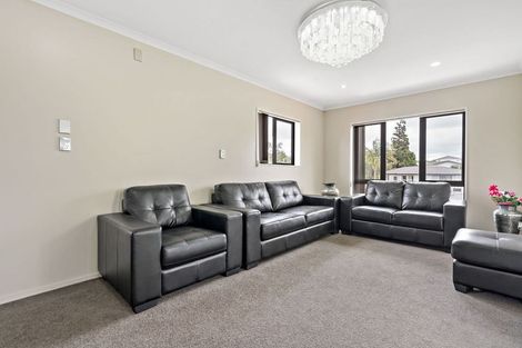 Photo of property in 39 Patts Avenue, Glendene, Auckland, 0602