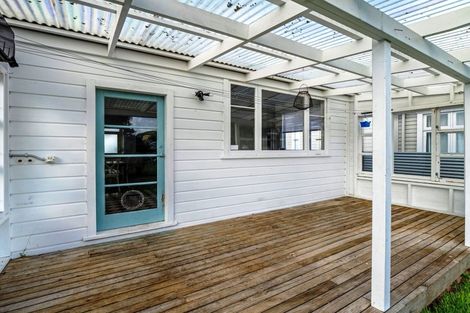 Photo of property in 15 Kelvin Street, Aramoho, Whanganui, 4500