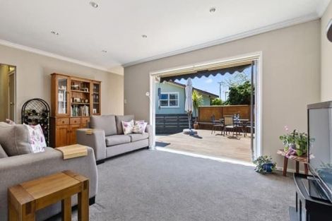 Photo of property in 34 Ingram Street, Papakura, 2110