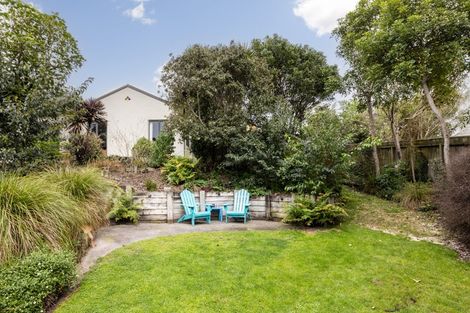 Photo of property in 2 Ritchie Place, Havelock North, 4130