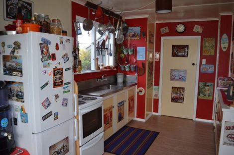 Photo of property in 14 Charles Street, Takapau, 4203