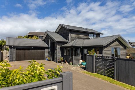 Photo of property in 25 Rifleman Lane, Paraparaumu Beach, Paraparaumu, 5032