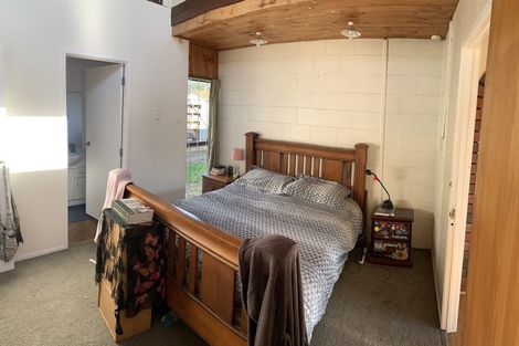 Photo of property in 56 Archibald Road, Kelston, Auckland, 0602