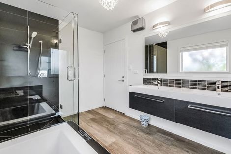 Photo of property in 2 Highworth Crescent, Rolleston, 7615