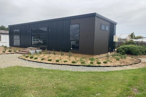 Photo of property in 43 Rhodes Street, Waimate, 7924