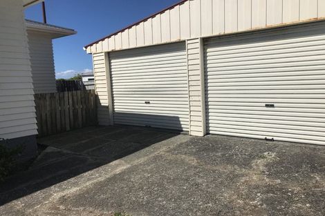 Photo of property in 88 Ruskin Road, Newlands, Wellington, 6037