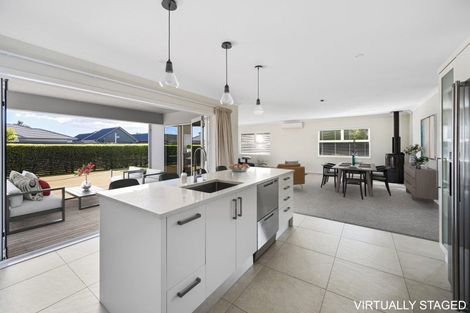 Photo of property in 4 Young Place, Taradale, Napier, 4112